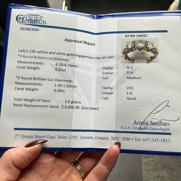 The Birks Limited Edition Ring - Lady’s 18k yellow and white gold ring set - Picture 8 of 13